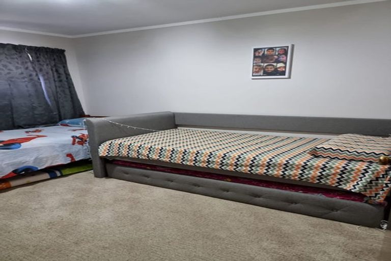 Photo of property in 2/346 Main Road, Tawa, Wellington, 5028