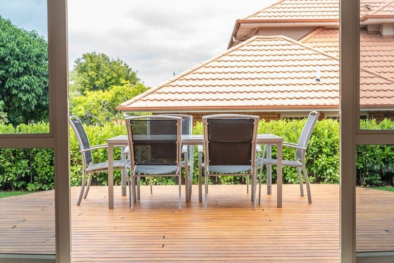 Photo of property in 8 Oakmont Place, Rototuna, Hamilton, 3210