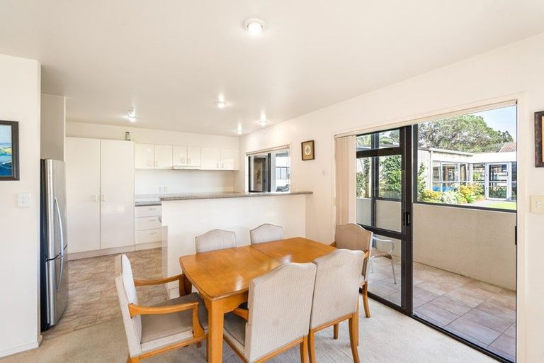 Photo of property in 11a Puriri Avenue, Orewa, 0931