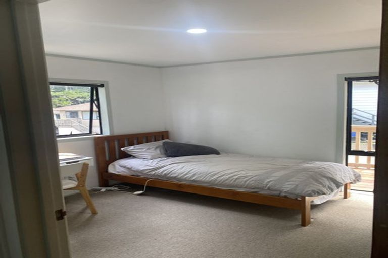 Photo of property in 2/128 Manuka Road, Bayview, Auckland, 0629