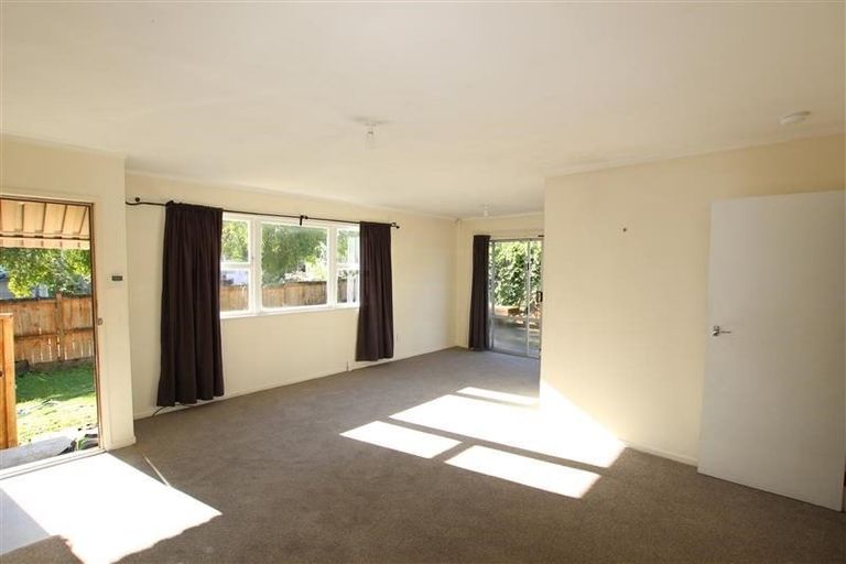 Photo of property in 2/21 Gardner Avenue, New Lynn, Auckland, 0600