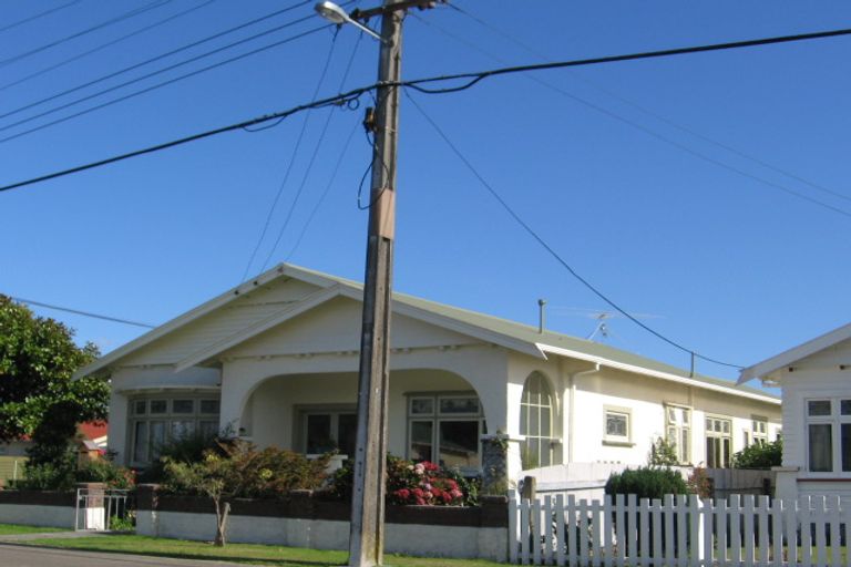 Photo of property in 77 William Street, Petone, Lower Hutt, 5012