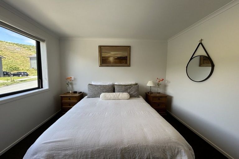 Photo of property in 20 Oakum Road, Whitby, Porirua, 5024