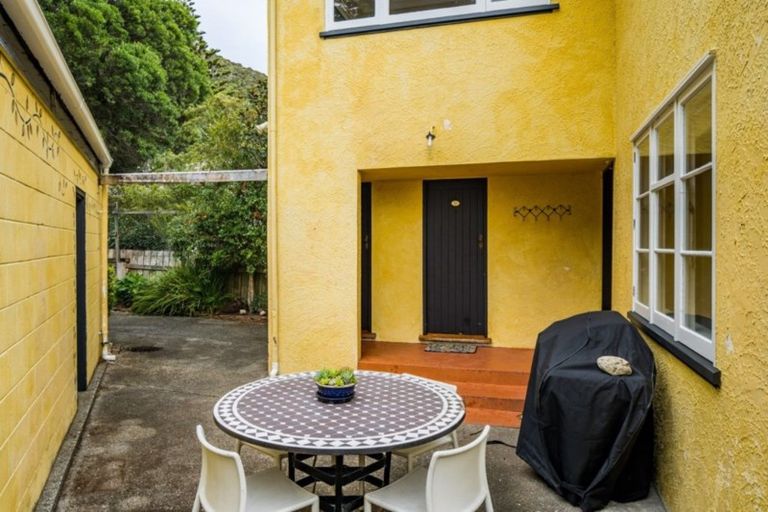 Photo of property in 147 Muritai Road, Eastbourne, Lower Hutt, 5013