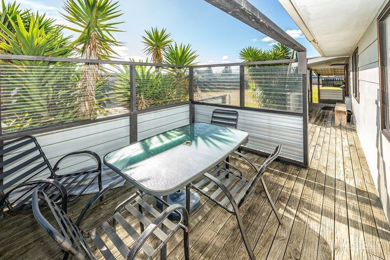 Photo of property in 38 Tongariro Street, Castlecliff, Wanganui, 4501