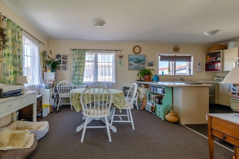 Photo of property in 13 Hurst Avenue, Maraenui, Napier, 4110