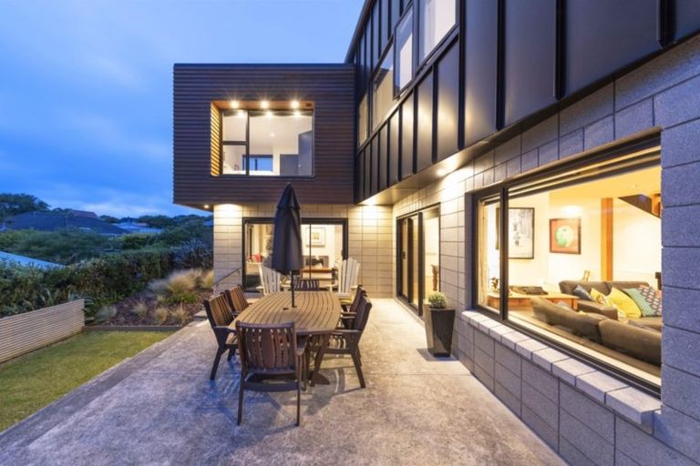 Photo of property in 13 Agra Crescent, Khandallah, Wellington, 6035