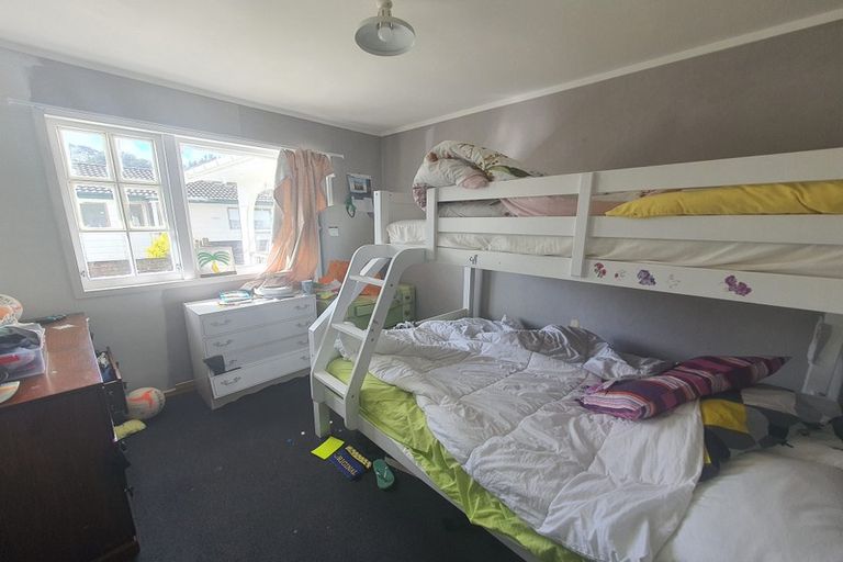 Photo of property in 10 Blueberry Grove, Timberlea, Upper Hutt, 5018