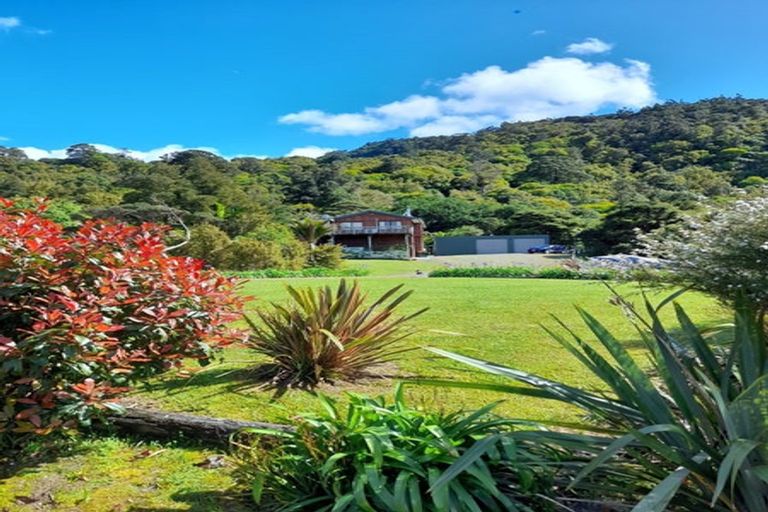 Photo of property in 20 Puriri Place, Tuateawa, Coromandel, 3583