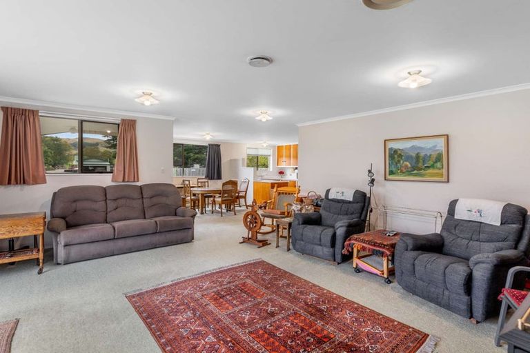 Photo of property in 9 Denham Terrace, Waikari, 7420