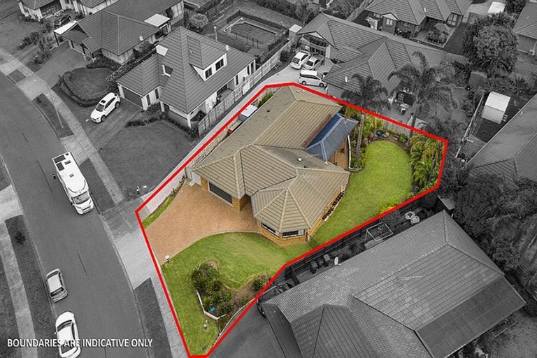 Photo of property in 70 Lothian Brae, Wattle Downs, Auckland, 2103