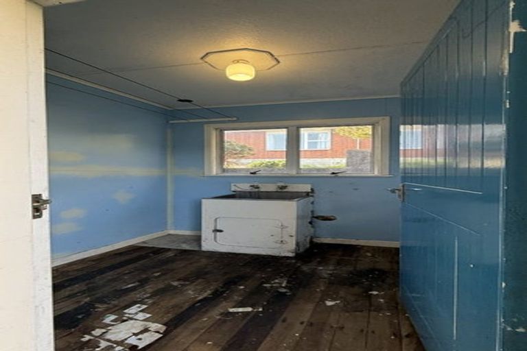 Photo of property in 6/6a Mount View Place, Spotswood, New Plymouth, 4310