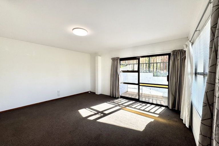 Photo of property in 60 Porritt Avenue, Chatswood, Auckland, 0626