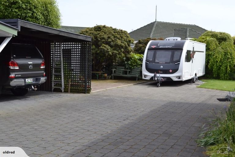 Photo of property in 11 Emlyn Place, Avondale, Christchurch, 8061