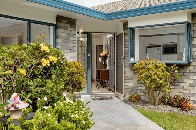 Photo of property in 30 Oleander Lane, Mount Maunganui, 3116