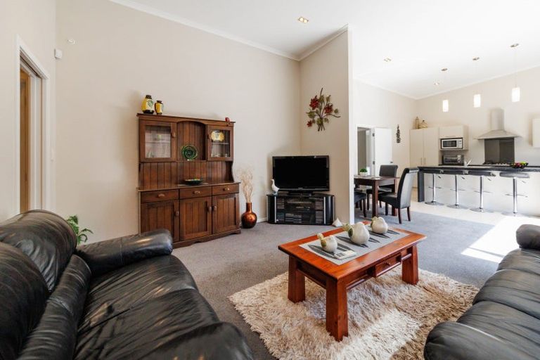 Photo of property in 10 Galea Grove, Kelvin Grove, Palmerston North, 4414