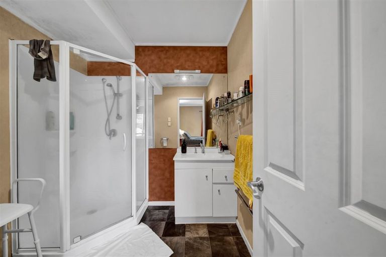 Photo of property in 30 Cameron Street, Hawera, 4610