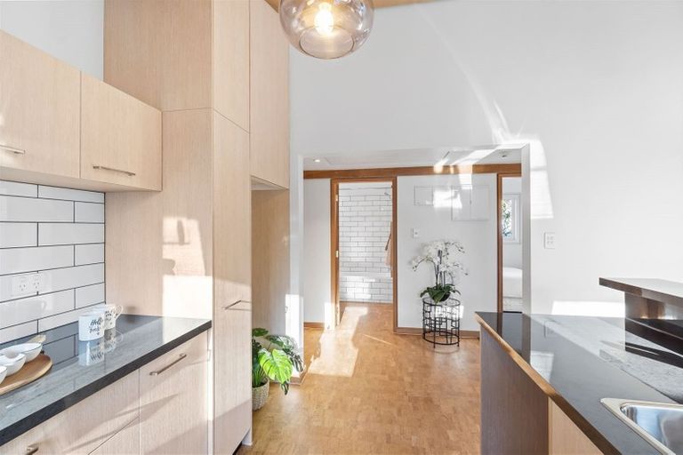 Photo of property in 2/63 Papanui Road, Merivale, Christchurch, 8014