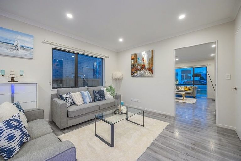 Photo of property in 10 Drumconnell Drive, Flat Bush, Auckland, 2019