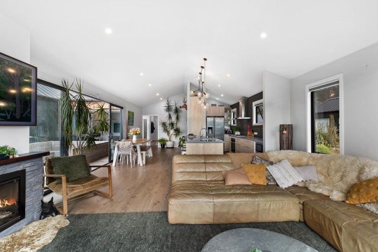 Photo of property in 19 Glenfiddich Road, Jacks Point, Queenstown, 9371