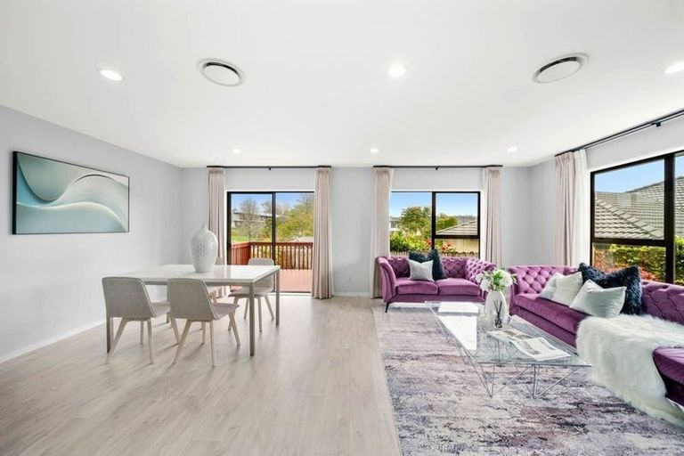 Photo of property in 19 Adelphi Place, Albany, Auckland, 0632