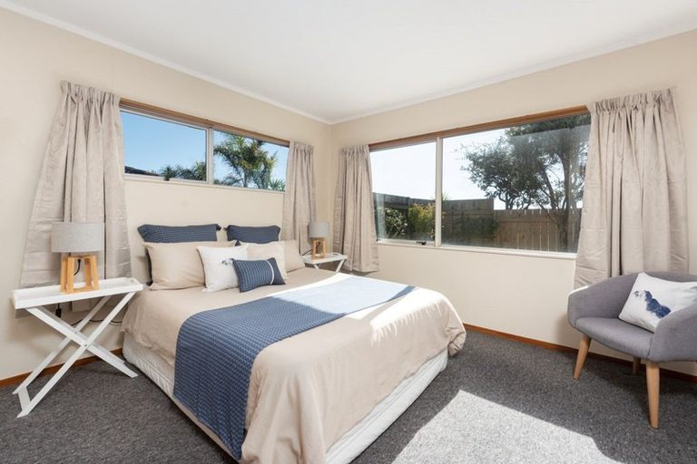 Photo of property in 1/1004 Papamoa Beach Road, Papamoa Beach, Papamoa, 3118