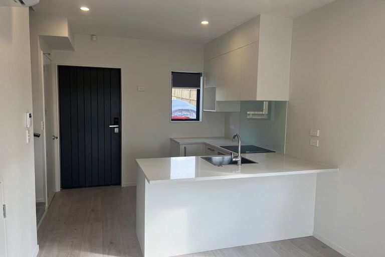Photo of property in 1/39 Renata Crescent, Te Atatu Peninsula, Auckland, 0610