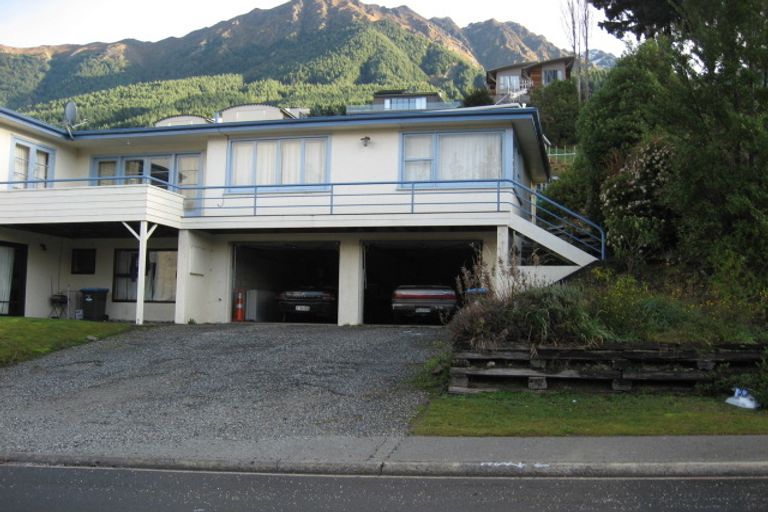 Photo of property in 22b Sainsbury Road, Fernhill, Queenstown, 9300