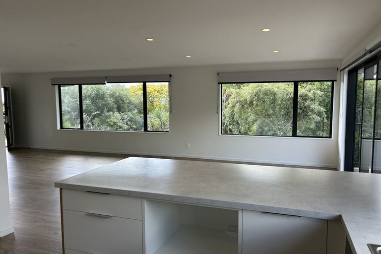 Photo of property in 49 Moncks Spur Road, Redcliffs, Christchurch, 8081