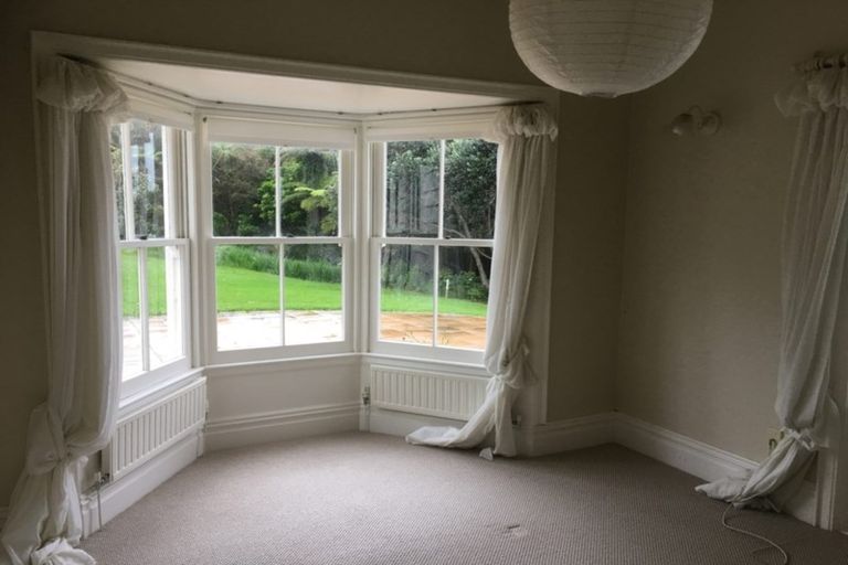 Photo of property in 5 Vazey Way, Hobsonville, Auckland, 0618