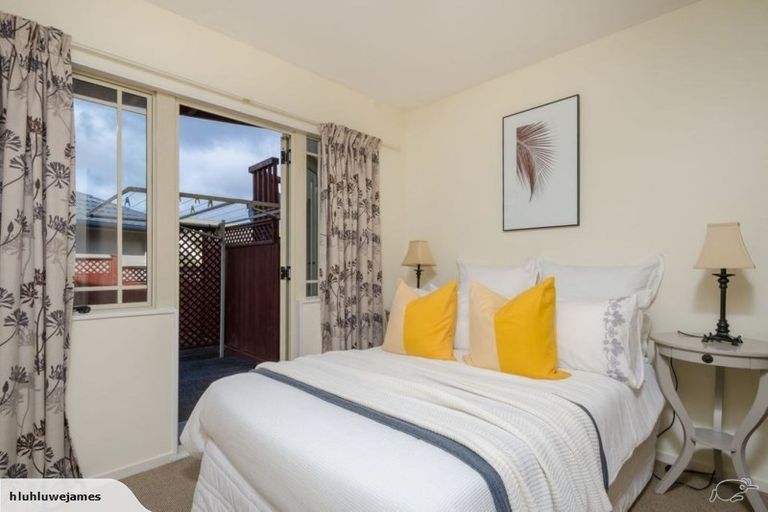 Photo of property in 143e Hobsonville Road, West Harbour, Auckland, 0618