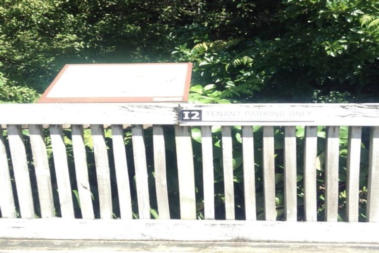 Photo of property in 2i/20 Ian Marwick Place, Birkenhead, Auckland, 0626