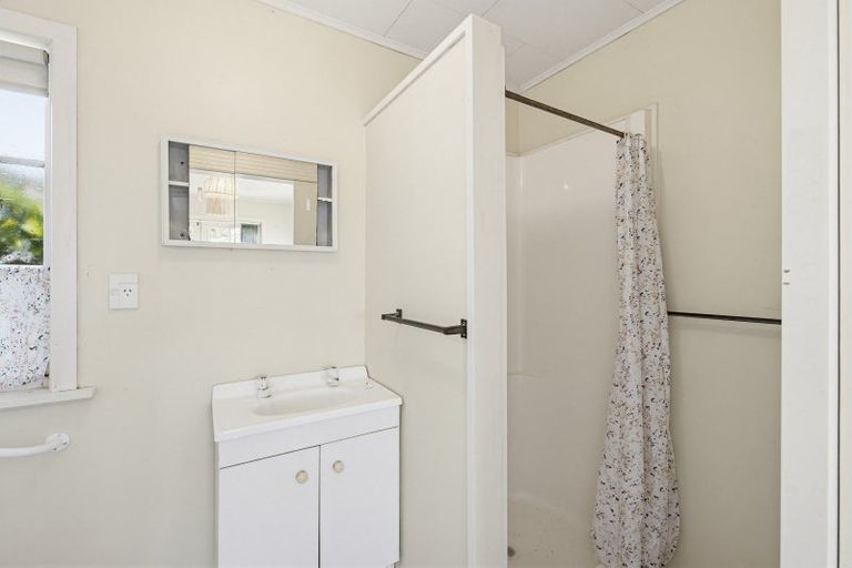 Photo of property in 6 Teoti Street, Paraparaumu Beach, Paraparaumu, 5032