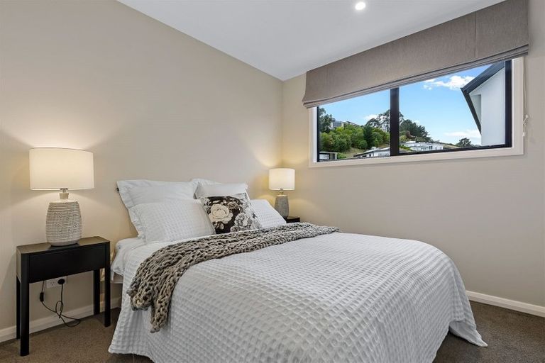 Photo of property in 6 Old Stone Lane, Cracroft, Christchurch, 8022