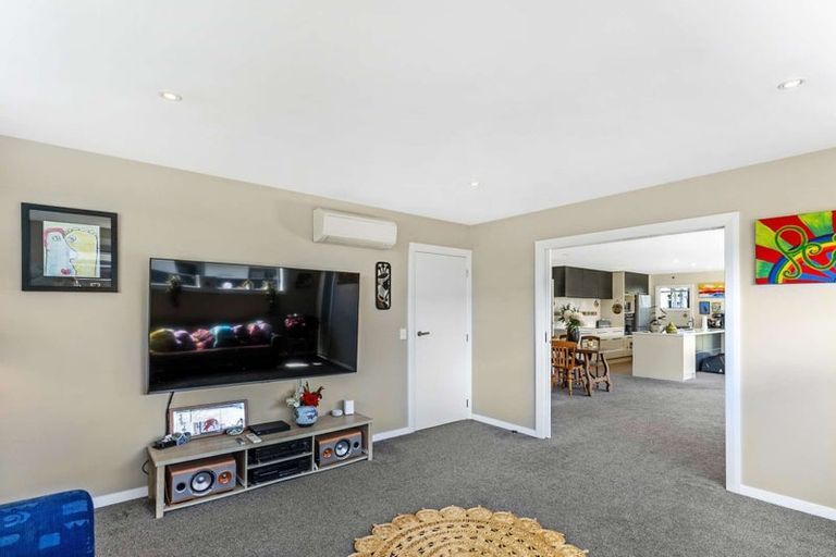 Photo of property in 17 Churchill Drive, Rangiora, 7400