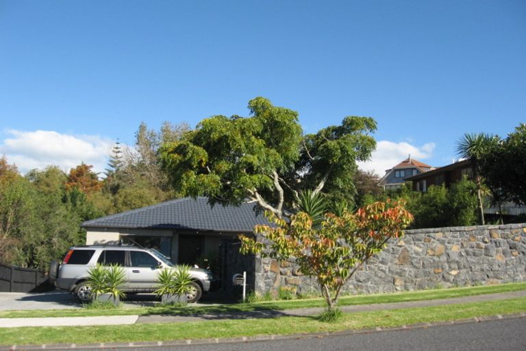 Photo of property in 2/30 Charles Dickens Drive, Mellons Bay, Auckland, 2014