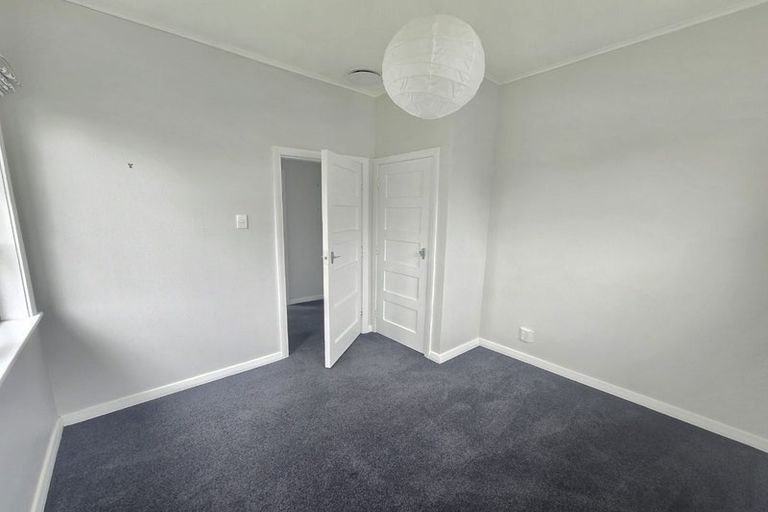 Photo of property in 10 Purser Grove, Fairfield, Lower Hutt, 5011