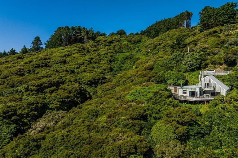 Photo of property in 105 Cluny Road, Plimmerton, Porirua, 5026