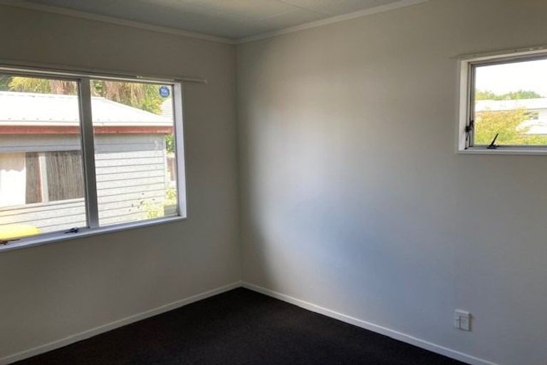 Photo of property in 37 Banbury Crescent, Fairfield, Hamilton, 3214