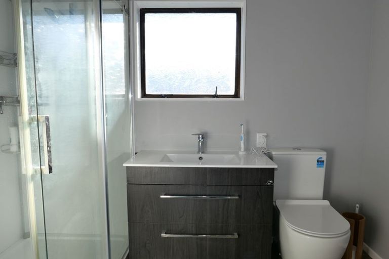 Photo of property in 4 Hookway Grove, Paraparaumu, 5032