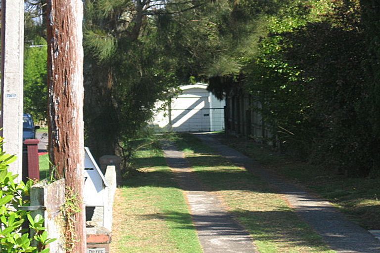 Photo of property in 21 Karaka Street, New Lynn, Auckland, 0600