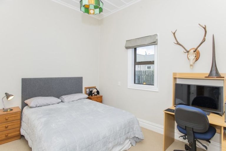 Photo of property in 52 Awapuni Road, Awapuni, Gisborne, 4010