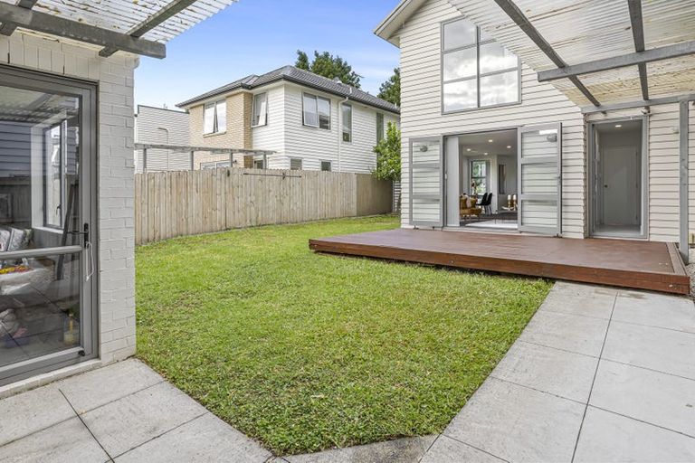Photo of property in 202 Porchester Road, Takanini, 2112
