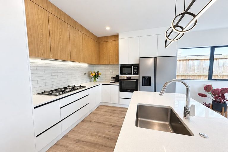 Photo of property in 38 Whakairo Crescent, Gulf Harbour, Whangaparaoa, 0930