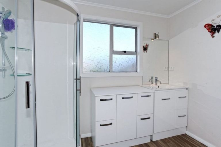 Photo of property in 34 Oakhampton Street, Hornby, Christchurch, 8042