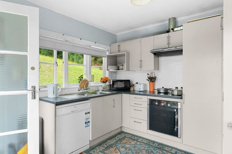 Photo of property in 43b Hook Road, Paparoa, 0571