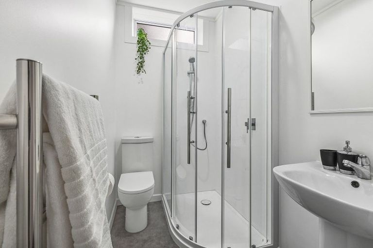 Photo of property in 18 Blackbridge Road, Wadestown, Wellington, 6012