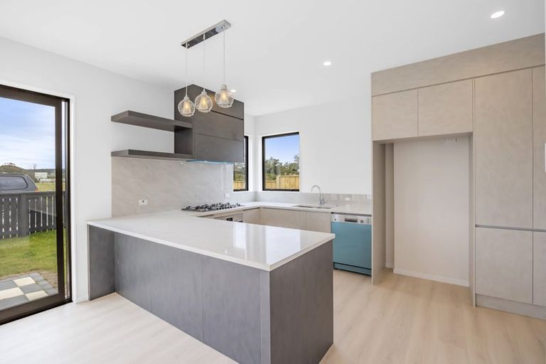 Photo of property in 18 Zadar Street, Kumeu, 0810