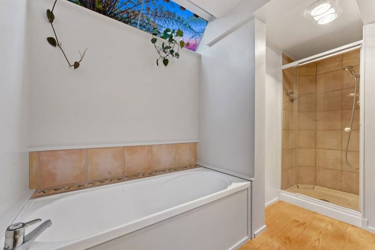 Photo of property in 204 Verbena Road, Birkdale, Auckland, 0626