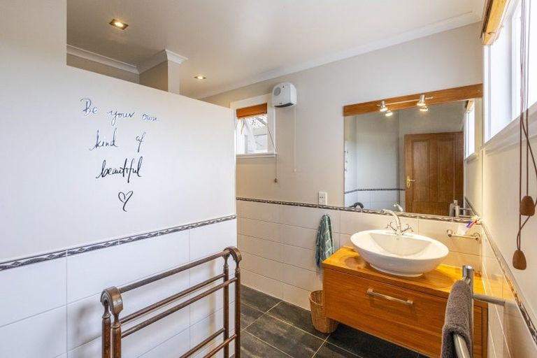 Photo of property in 100 Mount Herbert Road, Waipukurau, 4200